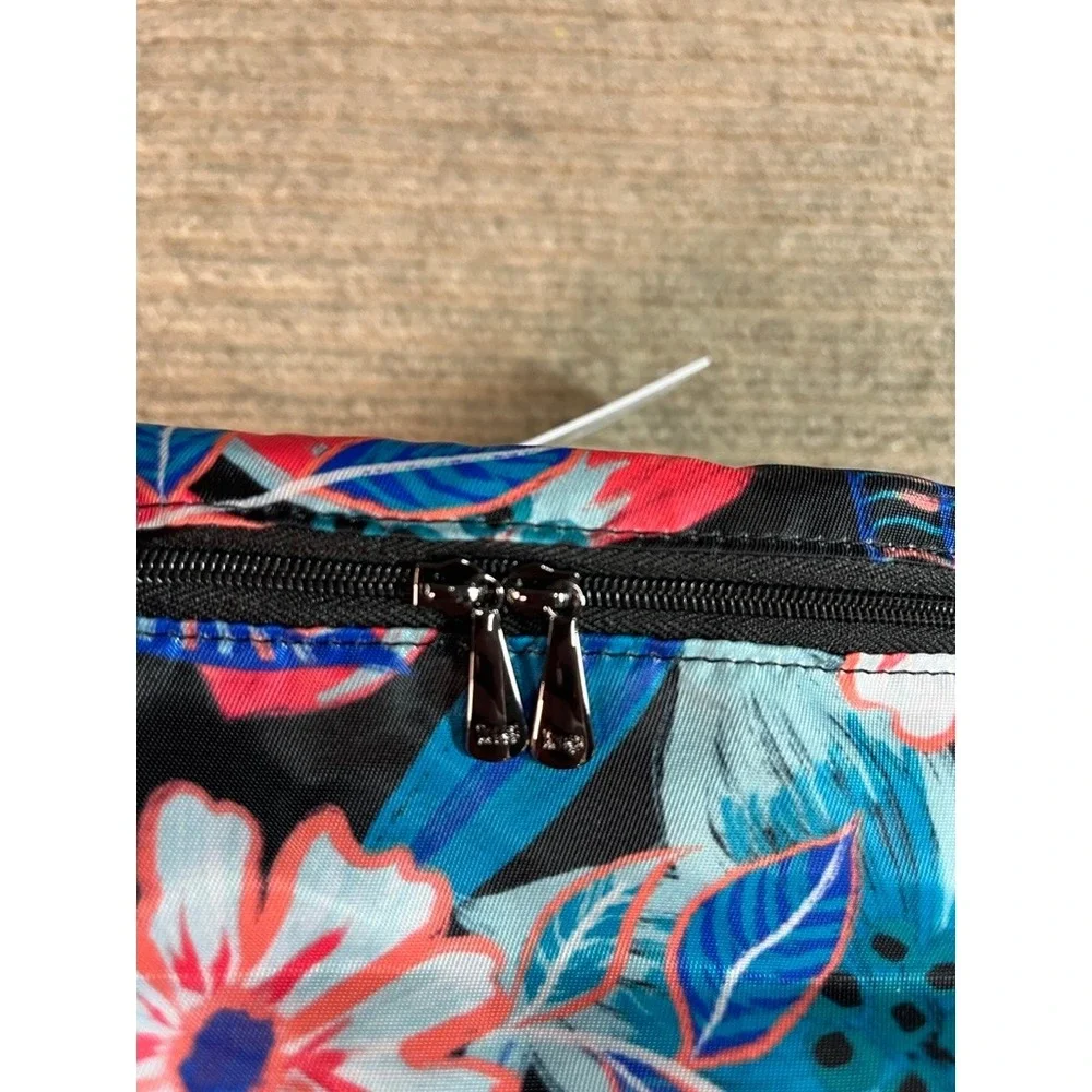 NWT Lug Box Top Small Cosmetic Case Resort Tropical Floral Travel Makeup Bag NEW